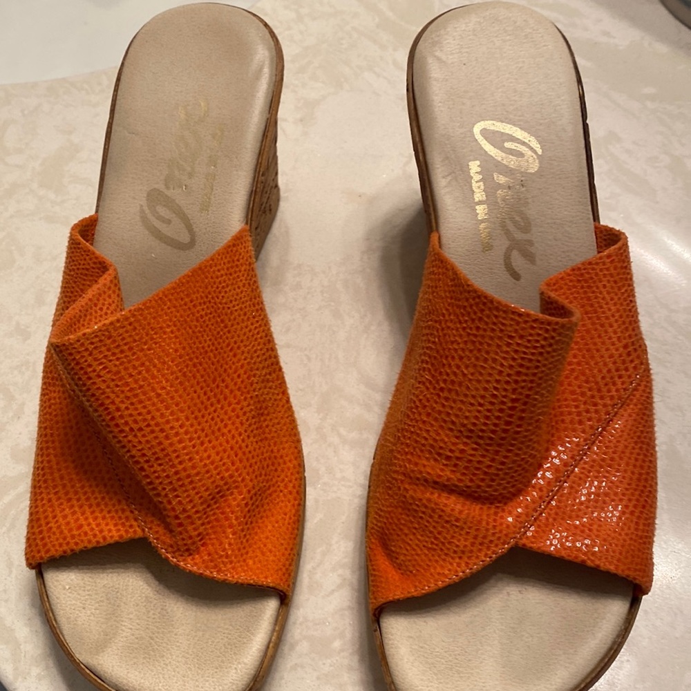 Fun fun comfy shoes, only worn a few times